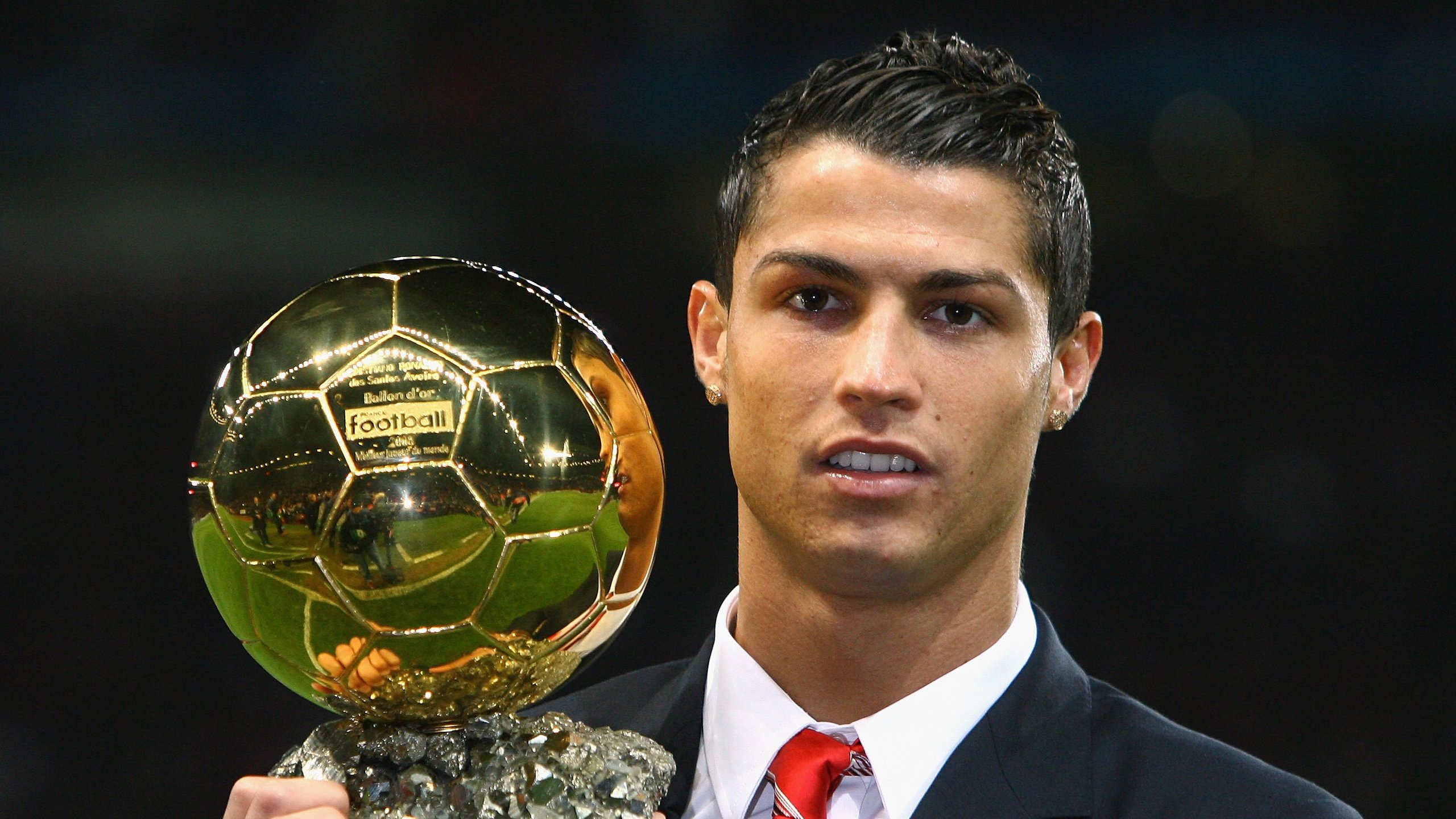 “足球+旅游”新业态在全国多地实施,推动区域经济高质量发展,旅游新业态的表现形式