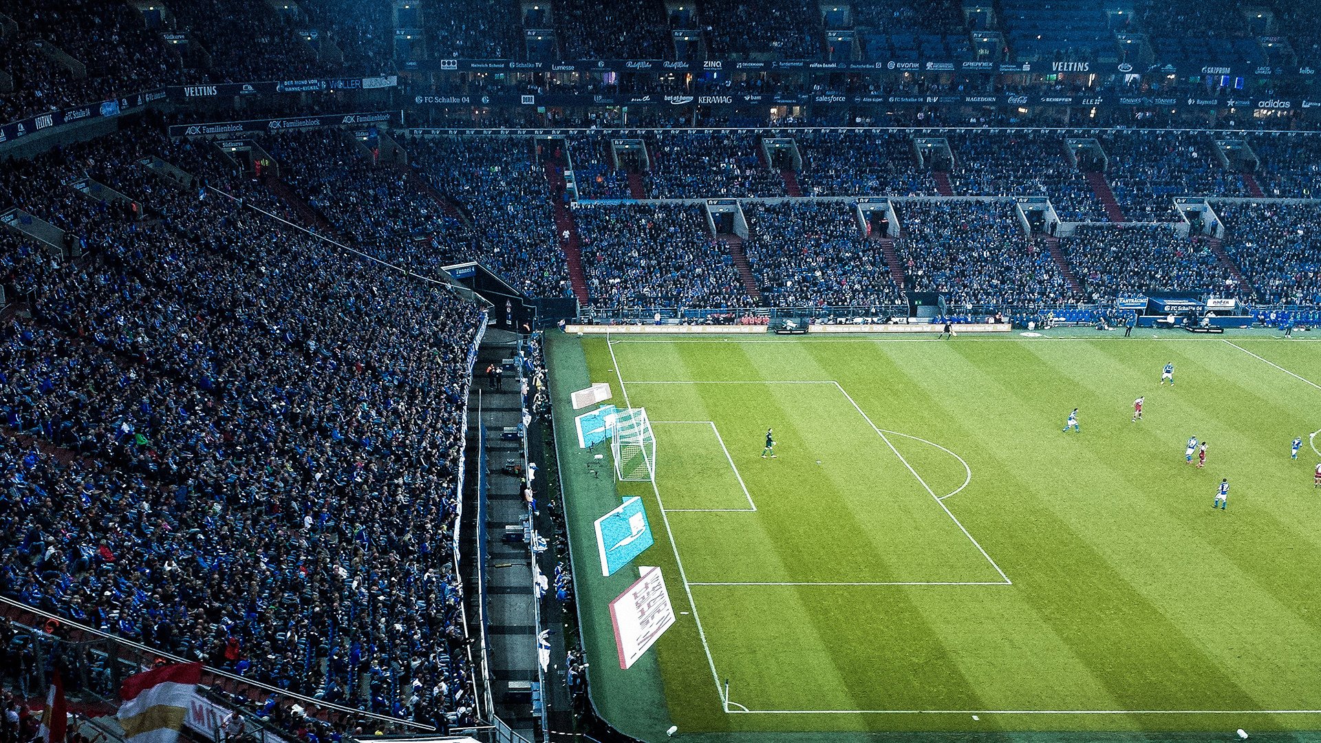 战术解析:不同球队的配置和变化背后,球队战术怎么设置